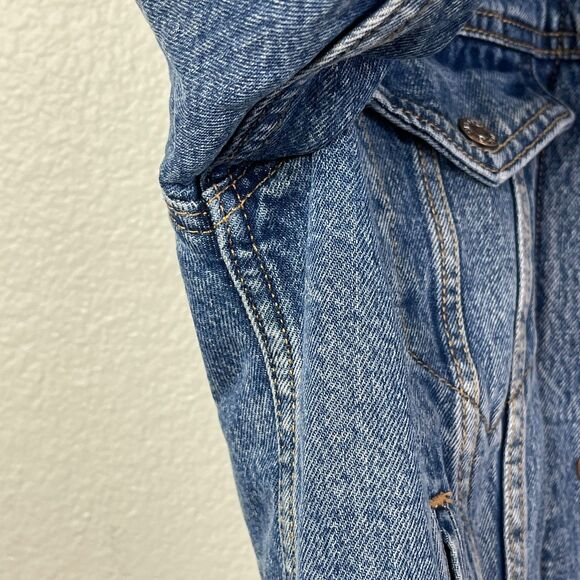 Levi’s Sherpa Denim Jacket Women’s XS Boho Coastal Cowgirl Western Trucker Jean - Picture 9 of 12